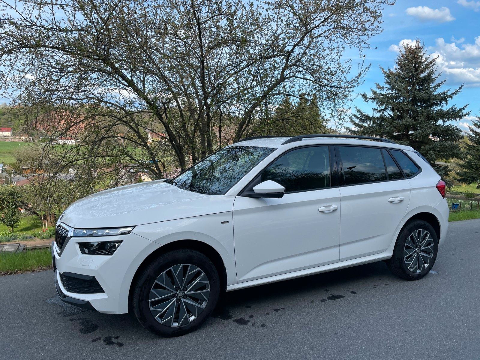 Skoda Kamiq Tour 1.0 TSI - Samsaru's Car Outlet