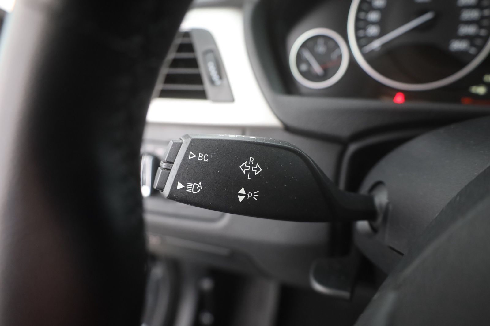 BMW 320i Gran Turismo - Samsaru's Car Outlet