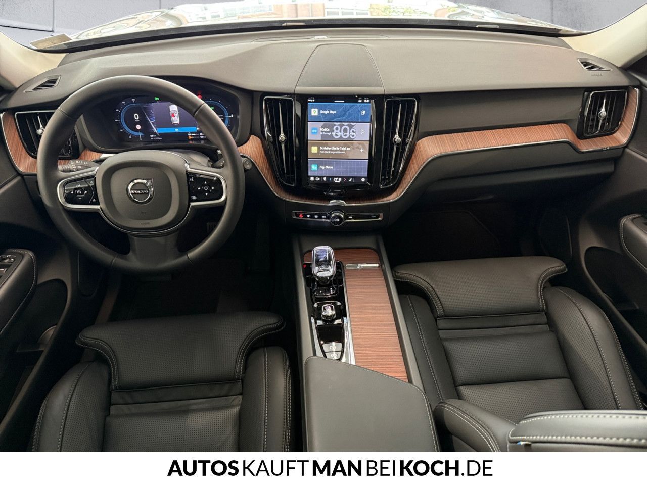 Volvo XC60 T6 Recharge AWD Plus PANO AHK STDHz V-LED!