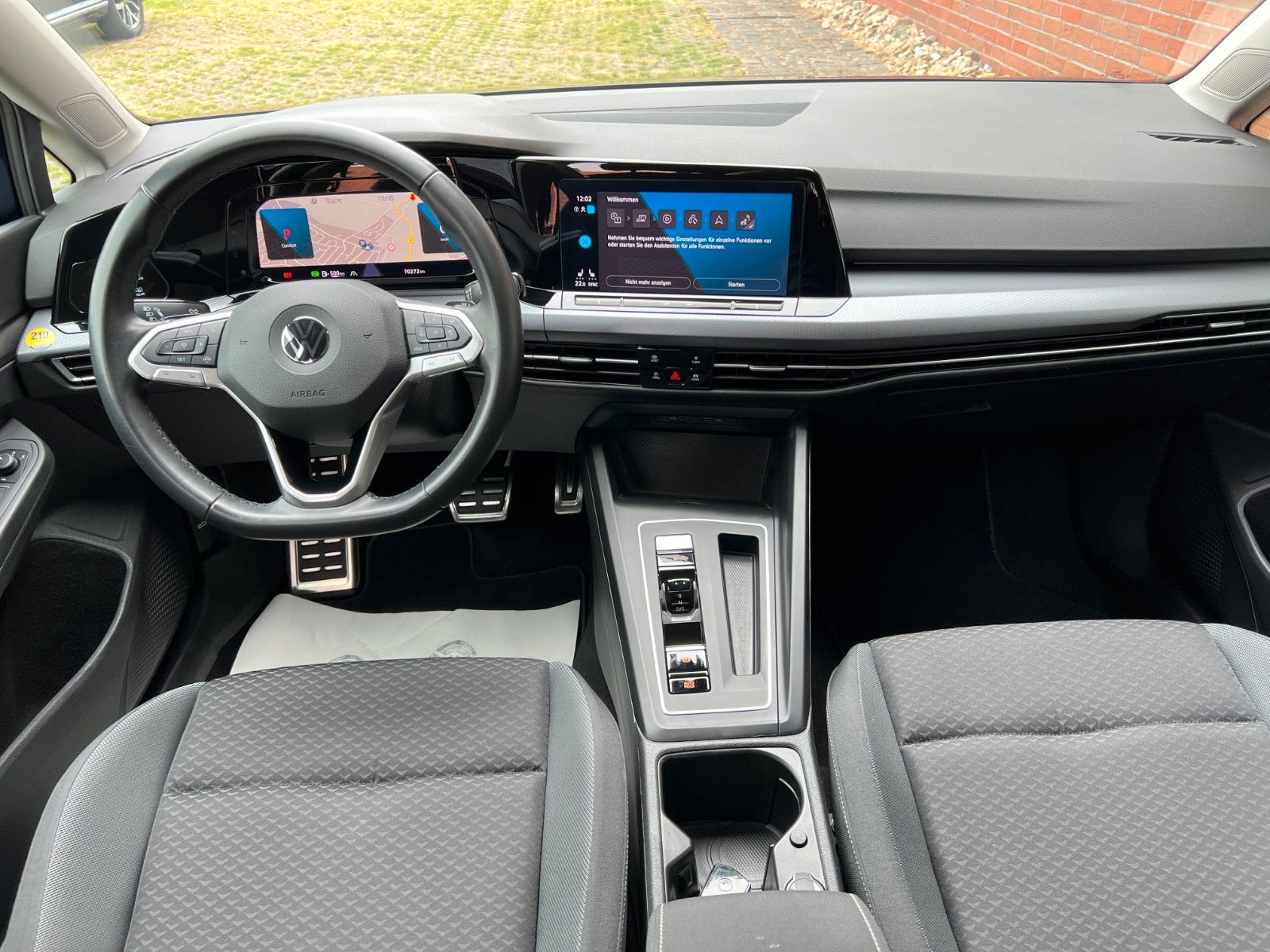 Volkswagen Golf VIII 2.0TDi DSG - Samsaru's Car Outlet