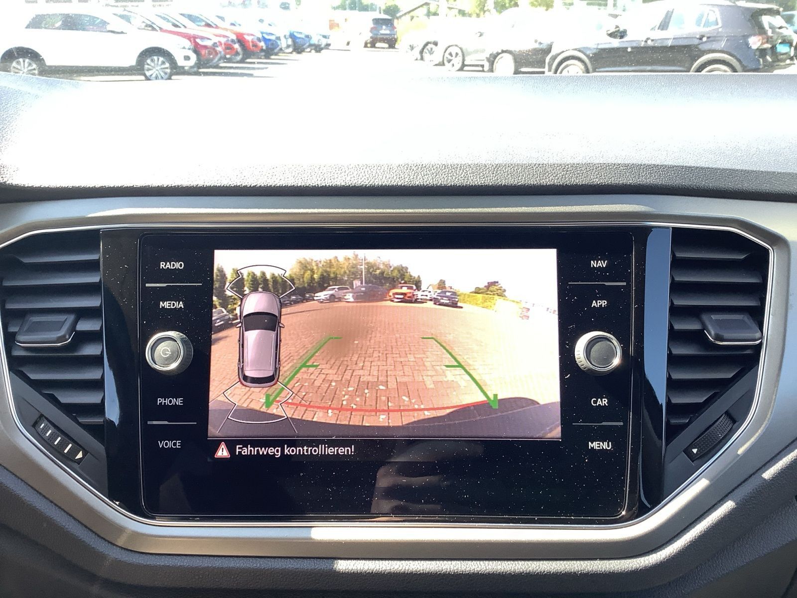 Volkswagen T-Roc 1.5TSI DSG STYLE - Samsaru's Car Outlet