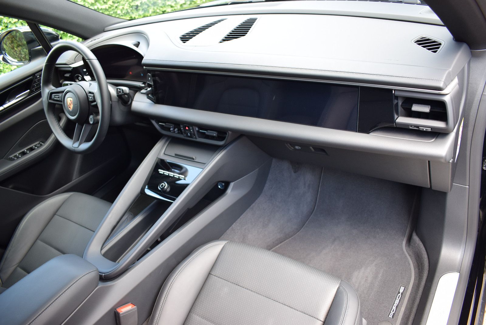 Porsche Macan Electric - Samsaru's Car Outlet
