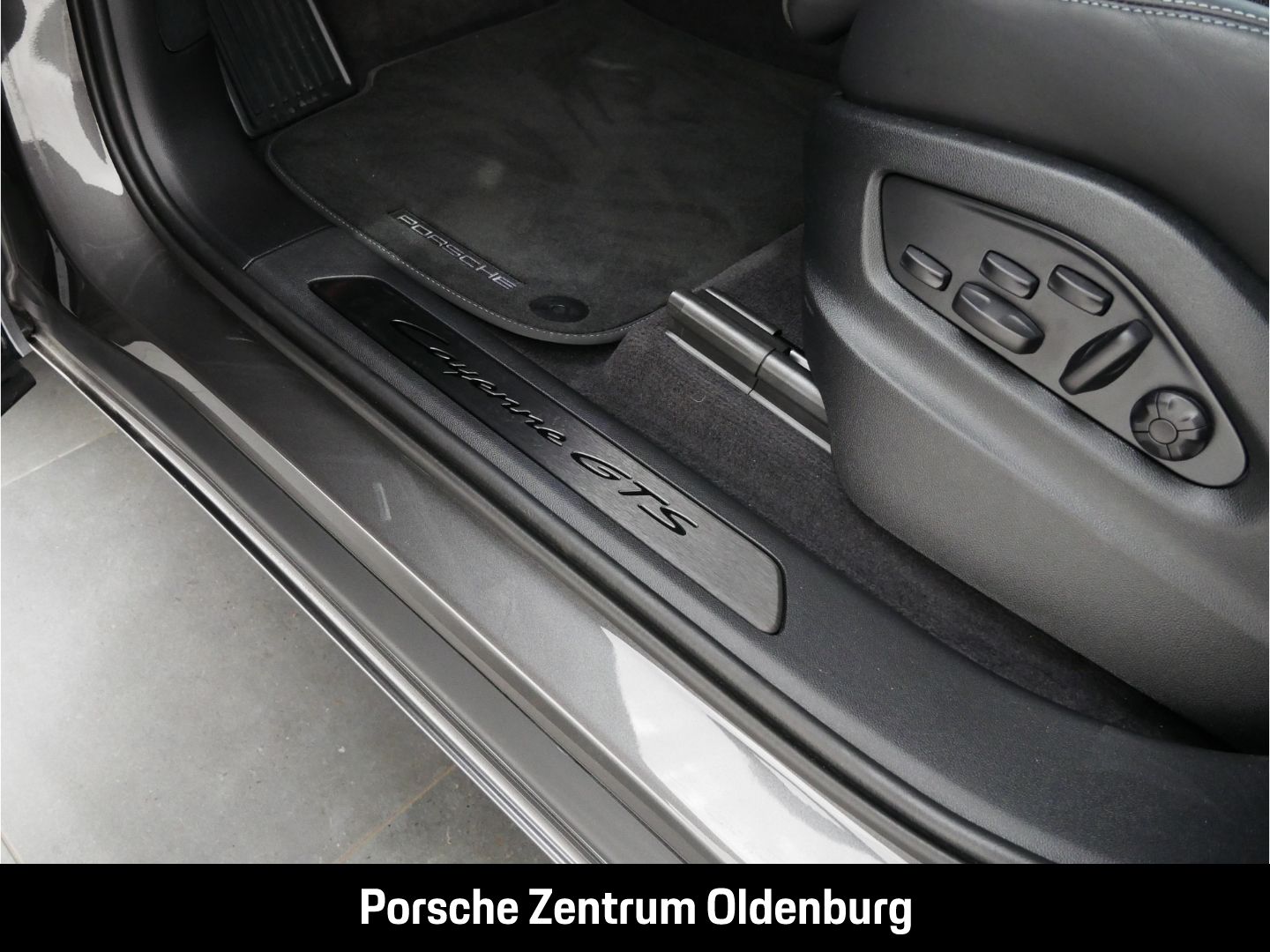 Porsche Cayenne GTS Coupe HuD Matrix Standheizung AHK