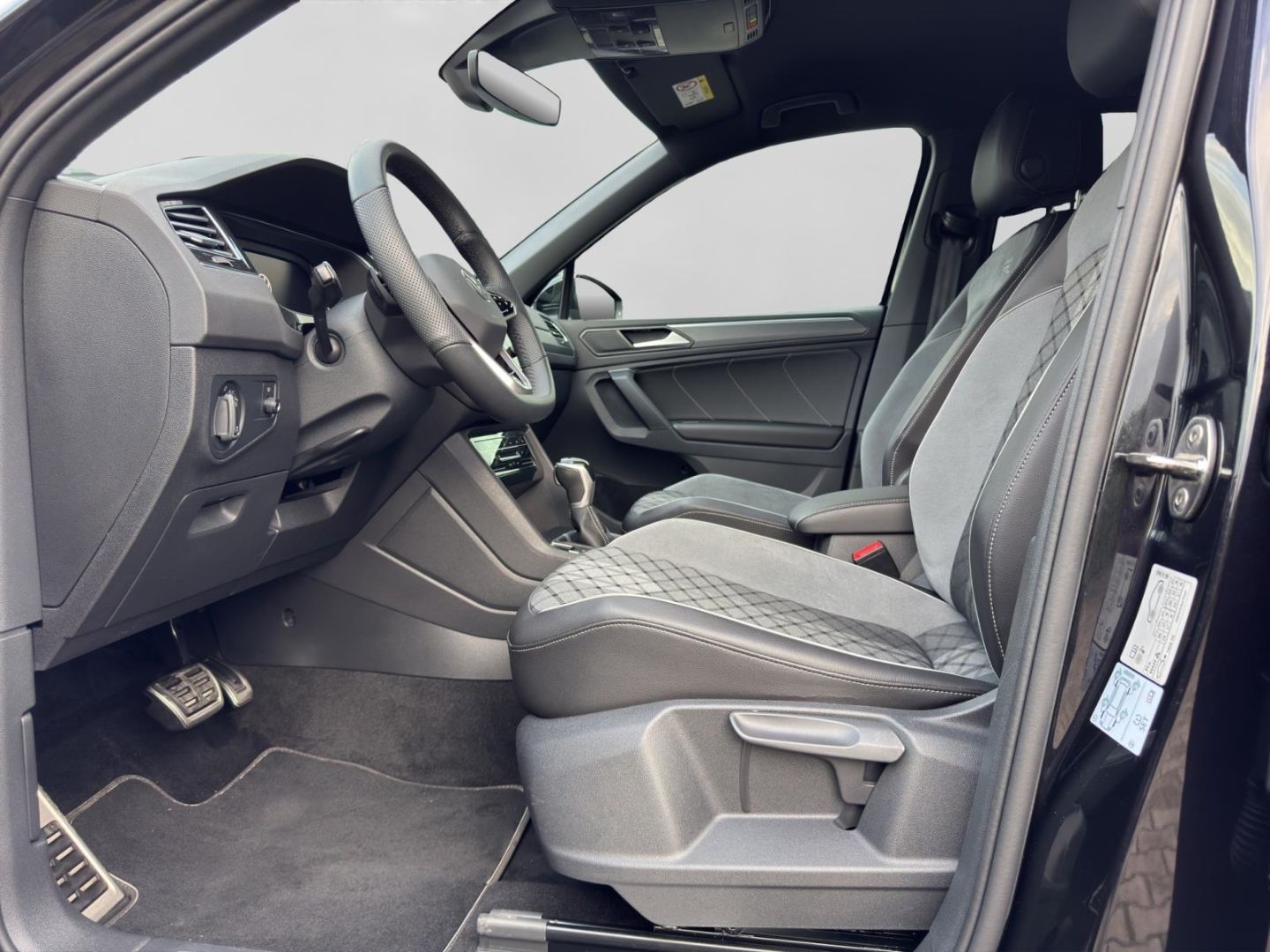 Volkswagen Tiguan 2.0 TDI 4Motion R-Line Black Style Alu Ma