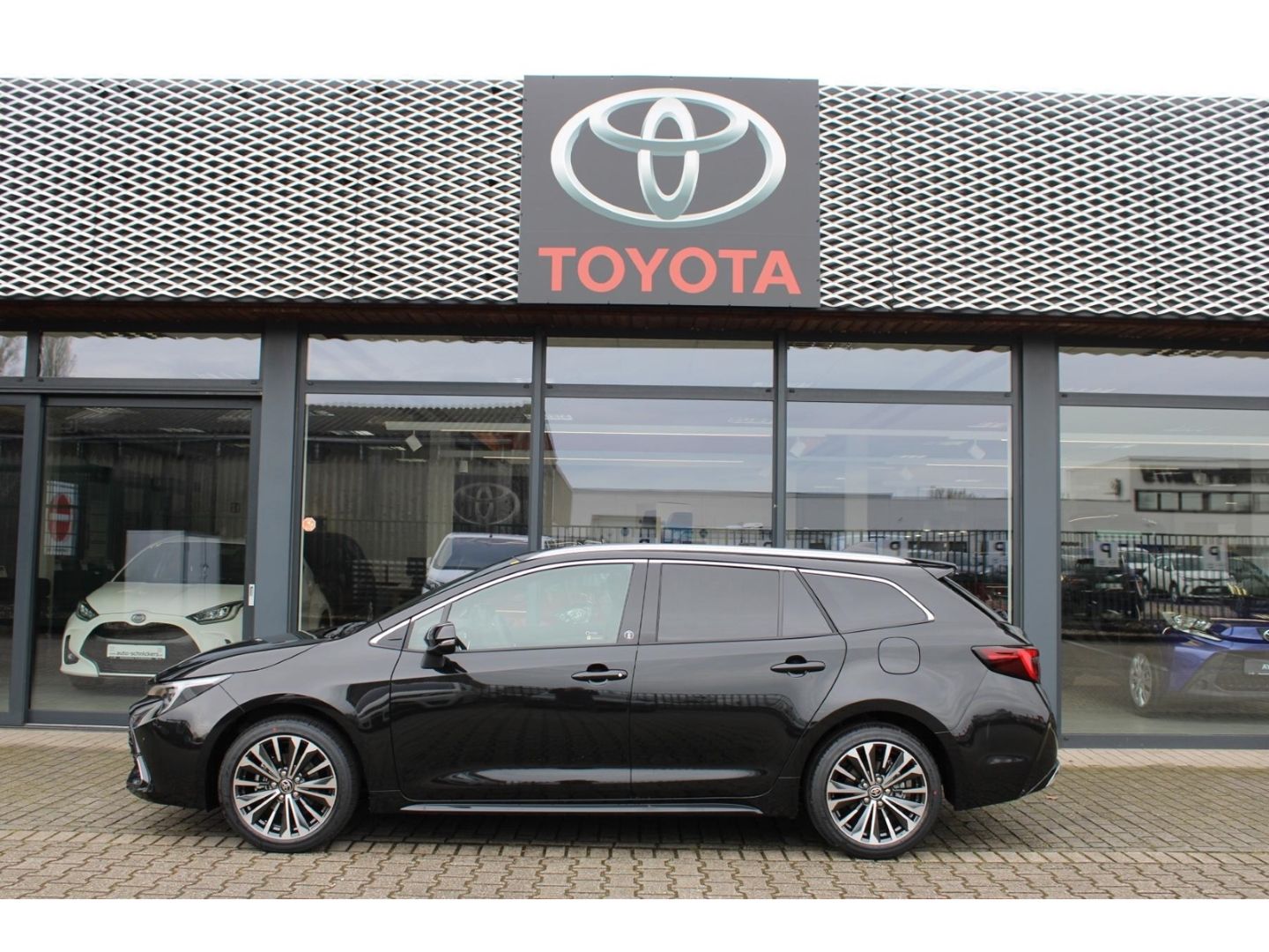 Toyota Corolla Touring Sports Hybrid Teamplayer+TEC-P