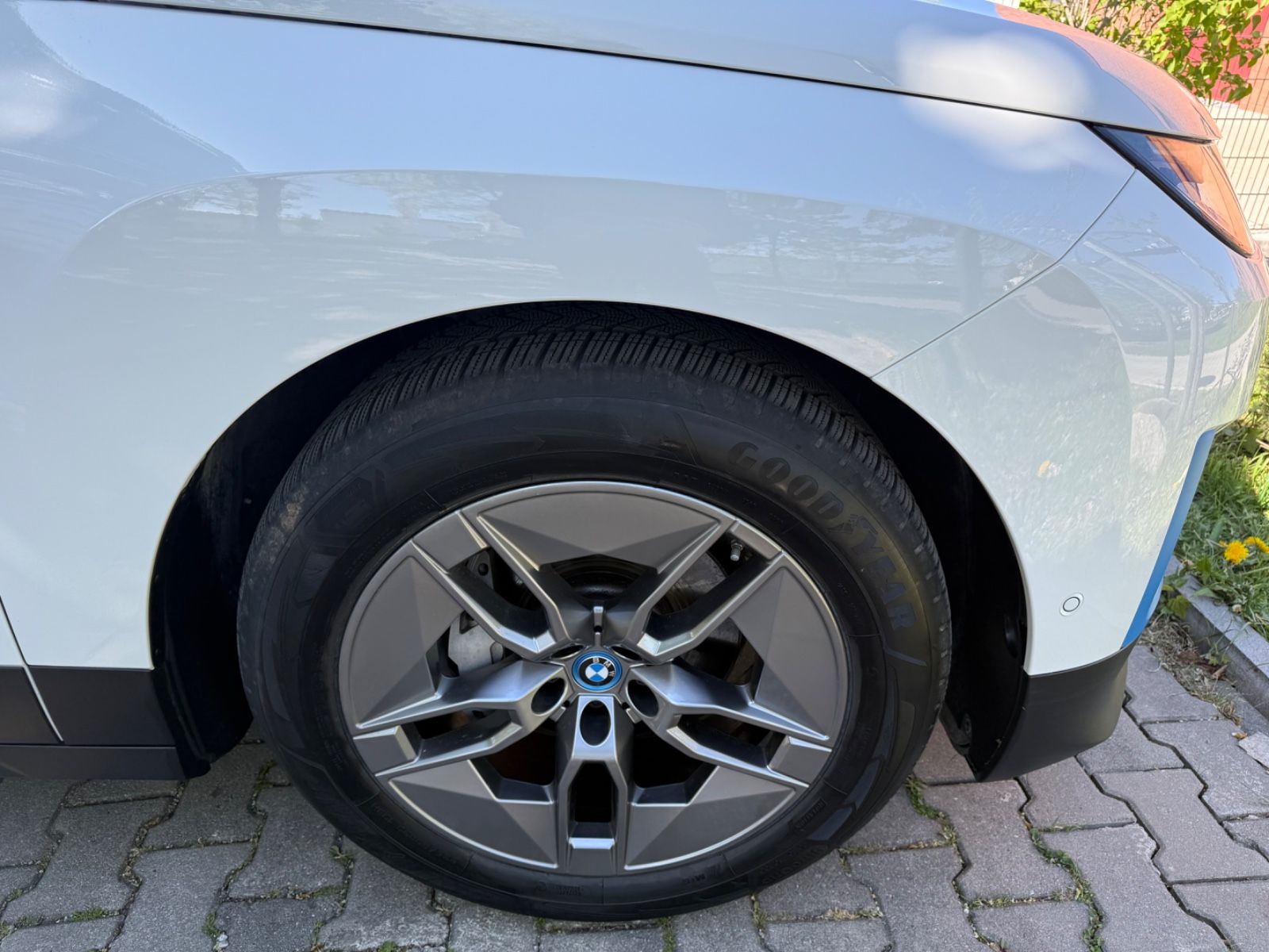 BMW iX 40 xDrive*Head Up*360Kamera*Harmann*Komfortzu
