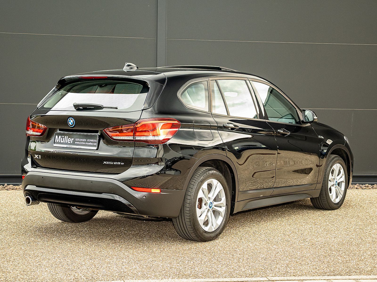 BMW X1 xDrive25eA - Samsaru's Car Outlet