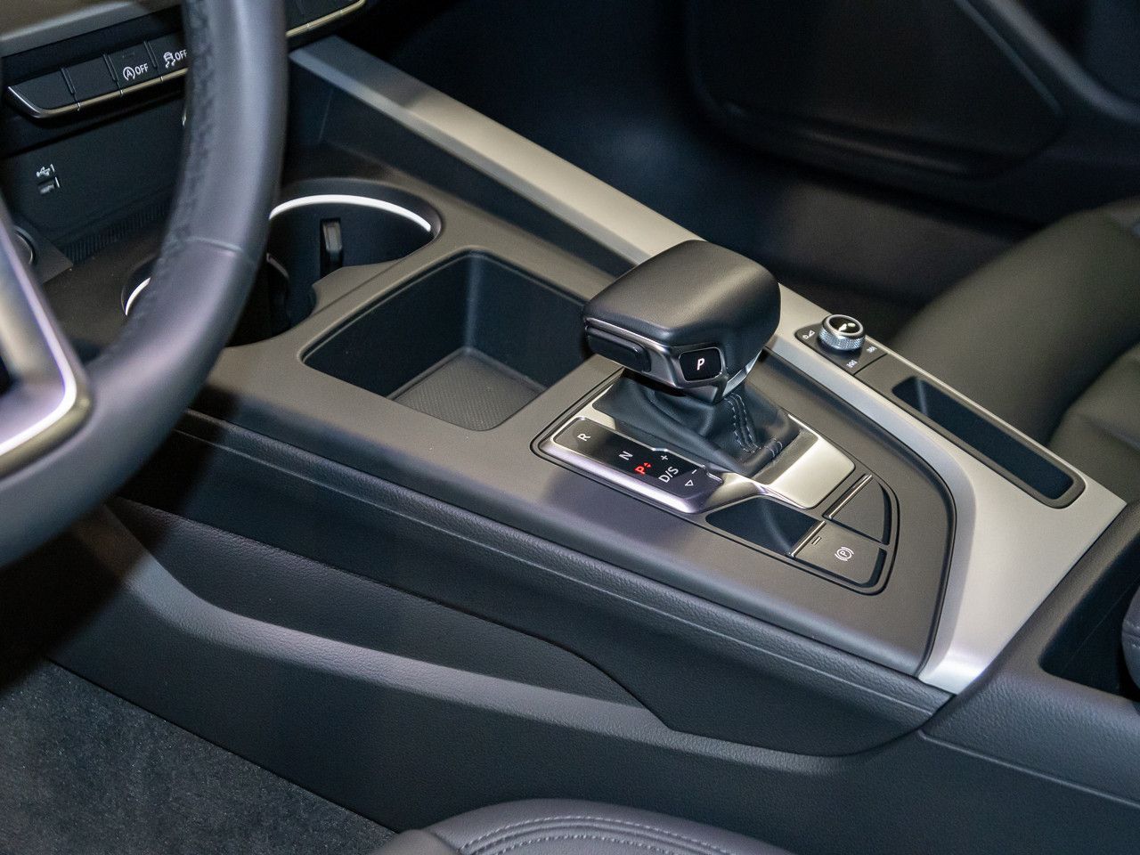 Audi A4 Avant 35 TFSI advanced - Samsaru's Car Outlet