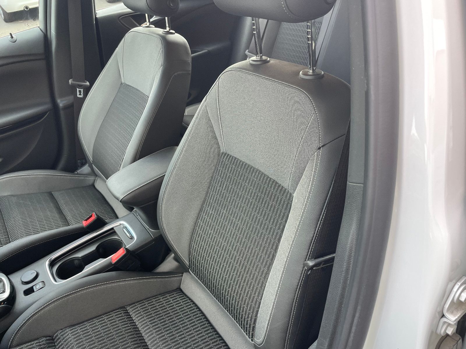 Opel Astra 1.5 D Autom. Limousine - Samsaru's Car Outlet