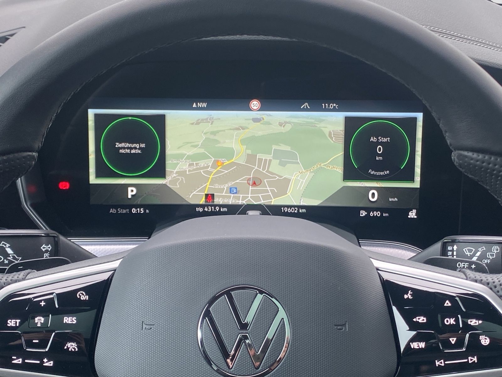 Volkswagen Touareg 3.0 TDI R-Line 4Motion - Samsaru's Car Outlet