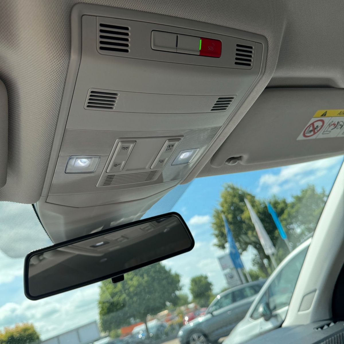 Volkswagen T-Cross Style - Samsaru's Car Outlet
