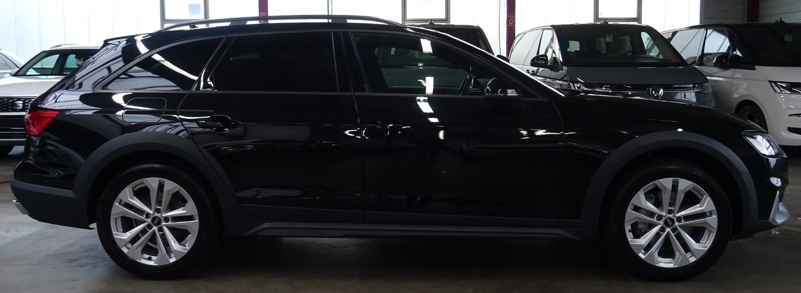 Audi A4 ALLROAD 2.0 TDI QUATTRO*DIGI*AHK*ACC*CAM*KEY*