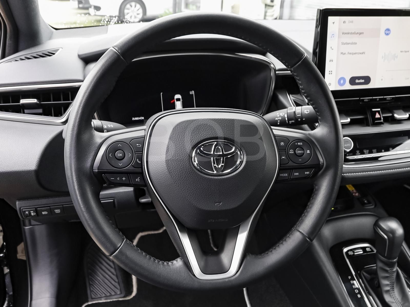 Toyota Corolla 1.8 Hybrid Comfort - Samsaru's Car Outlet