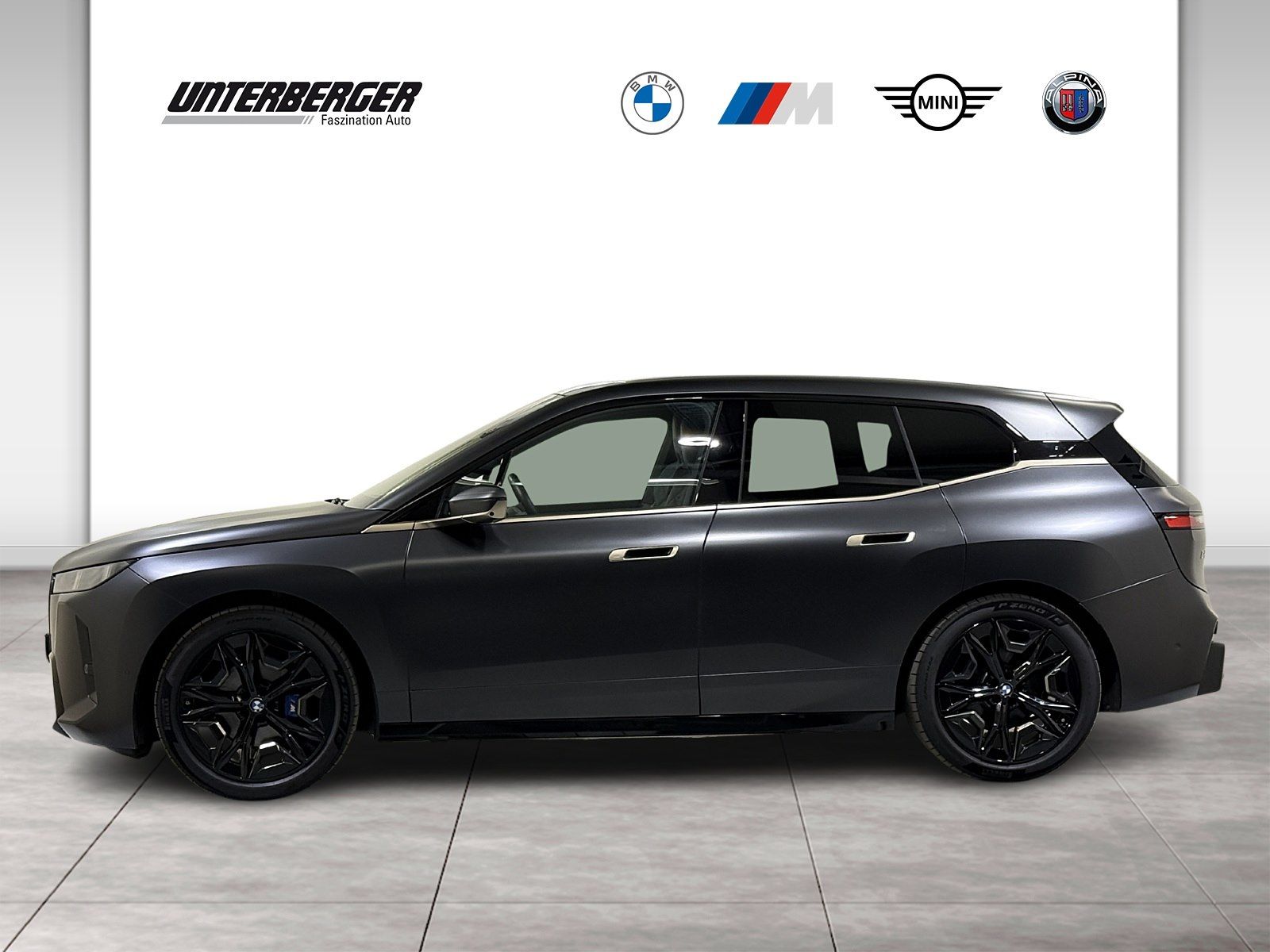 BMW iX xDrive60 M Sportpaket AHK Luftfeder B&W ACC