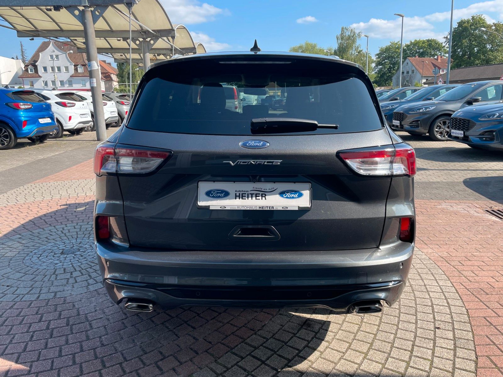 Ford Kuga FHEV Vignale - Samsaru's Car Outlet