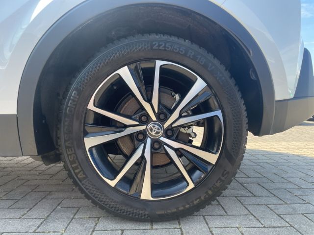 Toyota C-HR Black&White Hybrid 1.8 Bluetooth - Navi - K