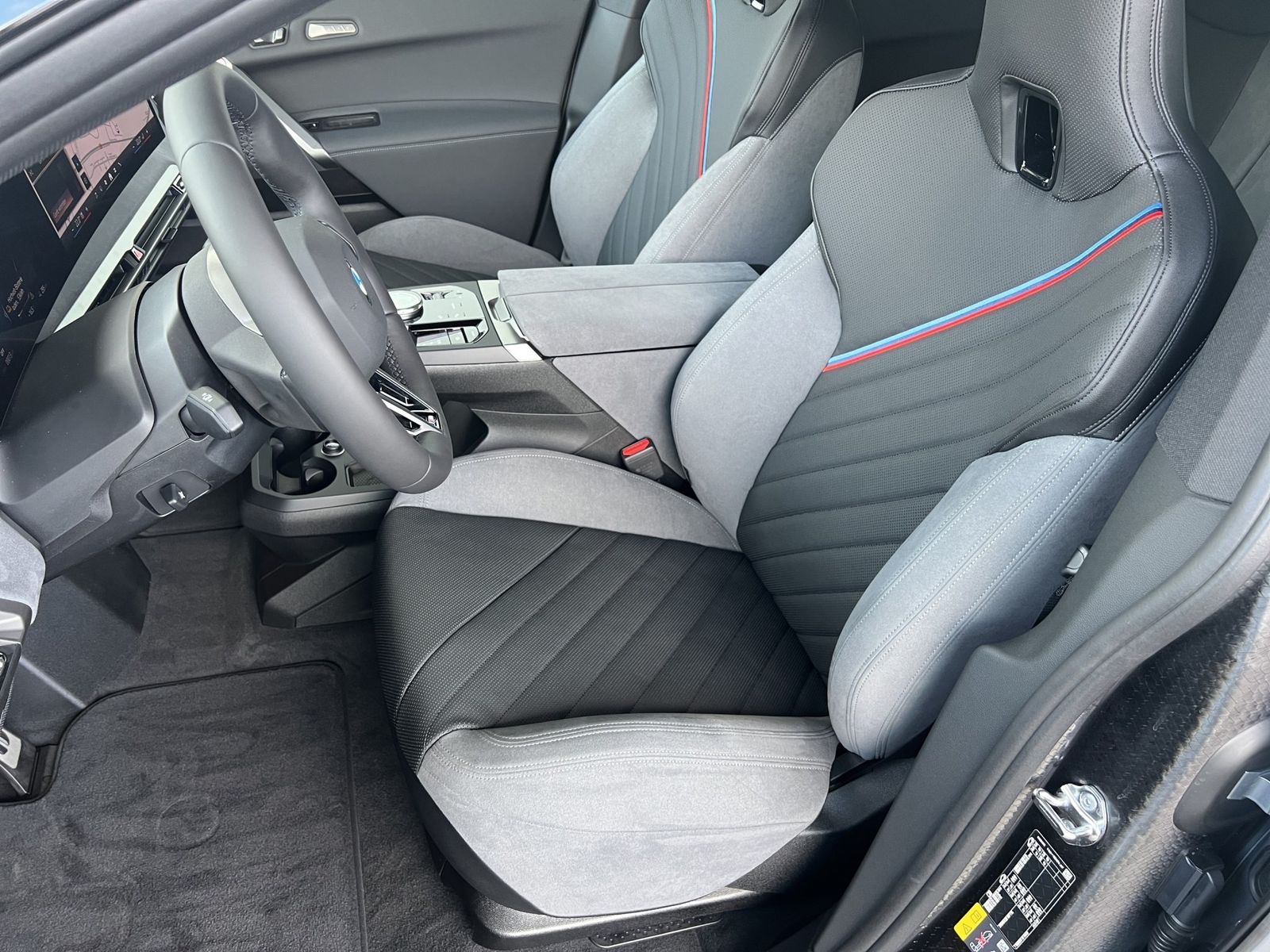 BMW iX xDrive60 M-Sport-Pro 360° Autobahnassist SkyL