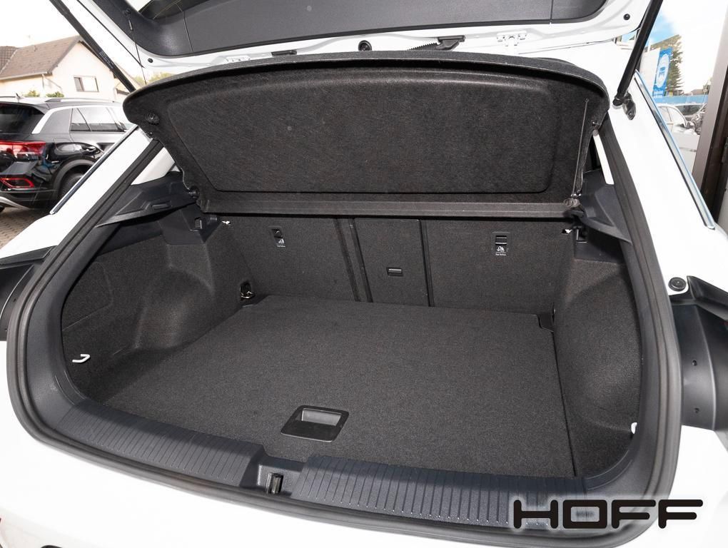 Volkswagen T-Roc 1.0 TSI Life - Samsaru's Car Outlet