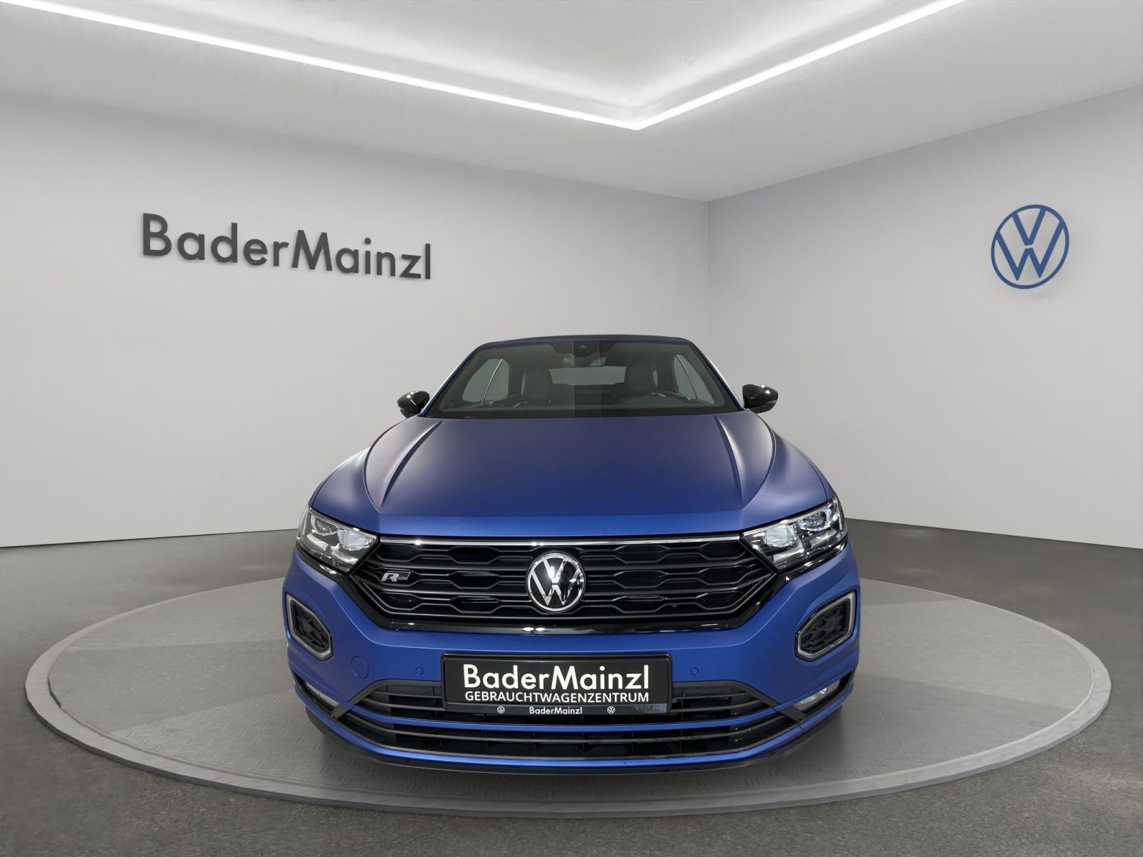 Volkswagen T-Roc R-Line 1.5 l TSI - Samsaru's Car Outlet