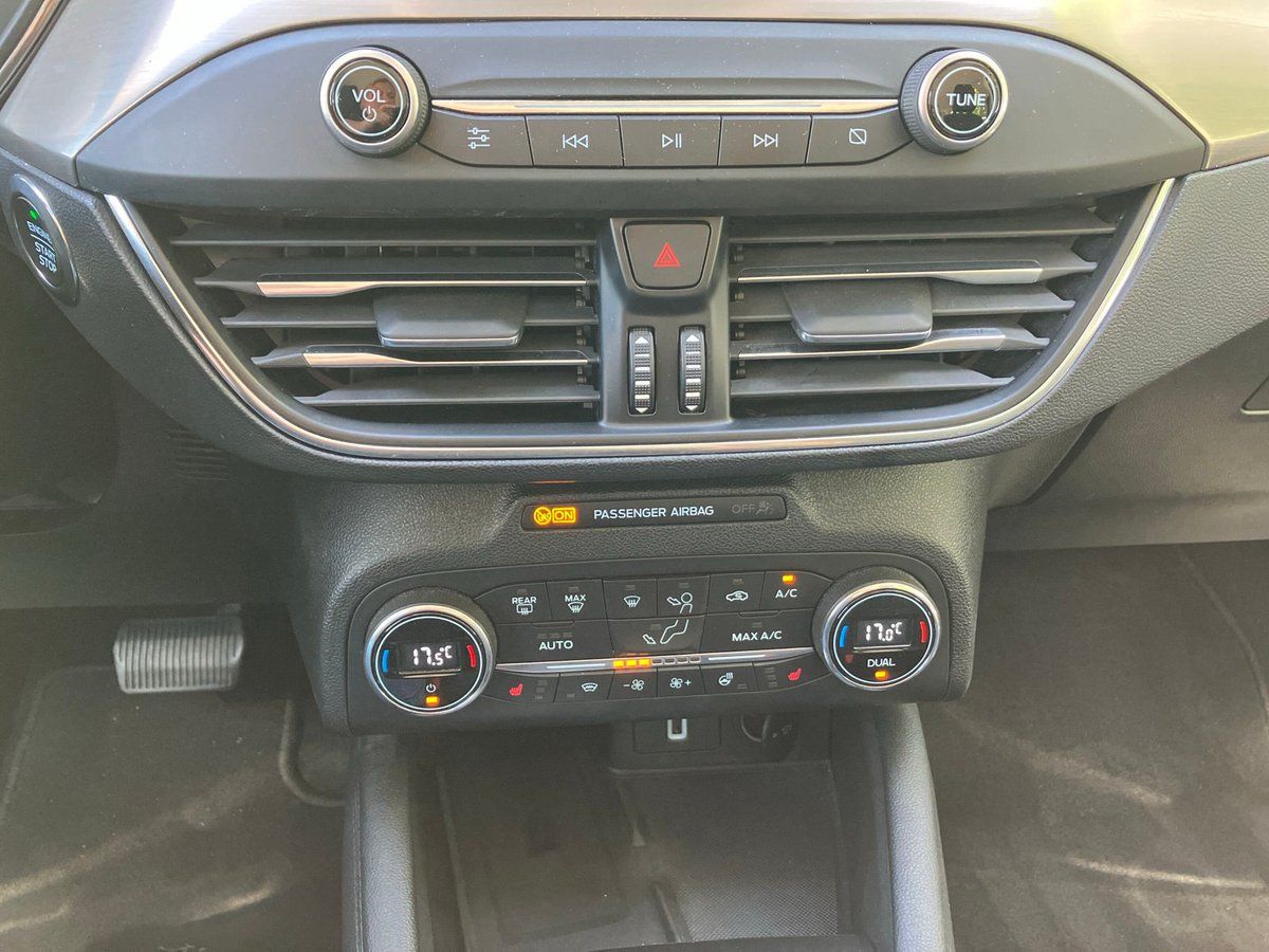 Ford Focus Turnier Titanium X 1.5 EcoBl. Aut. - Samsaru's Car Outlet