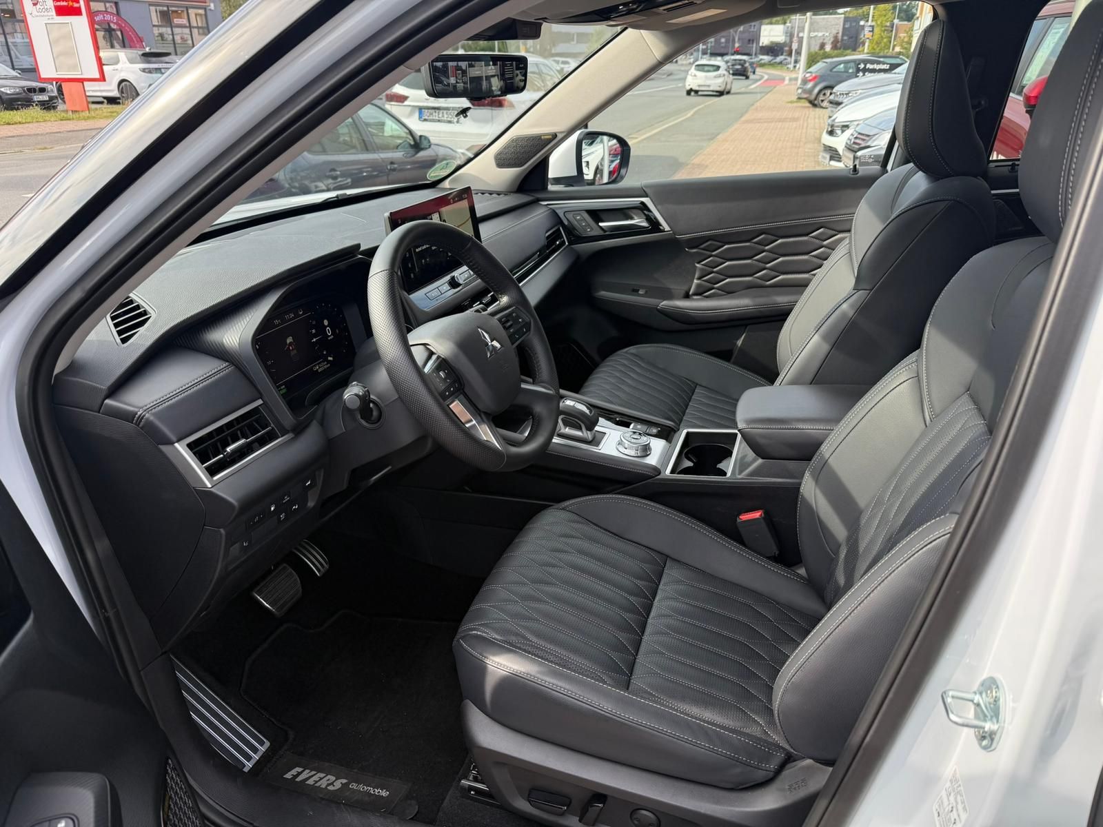 Mitsubishi Outlander PHEV Top *LED *SHZ *HUD *Sound