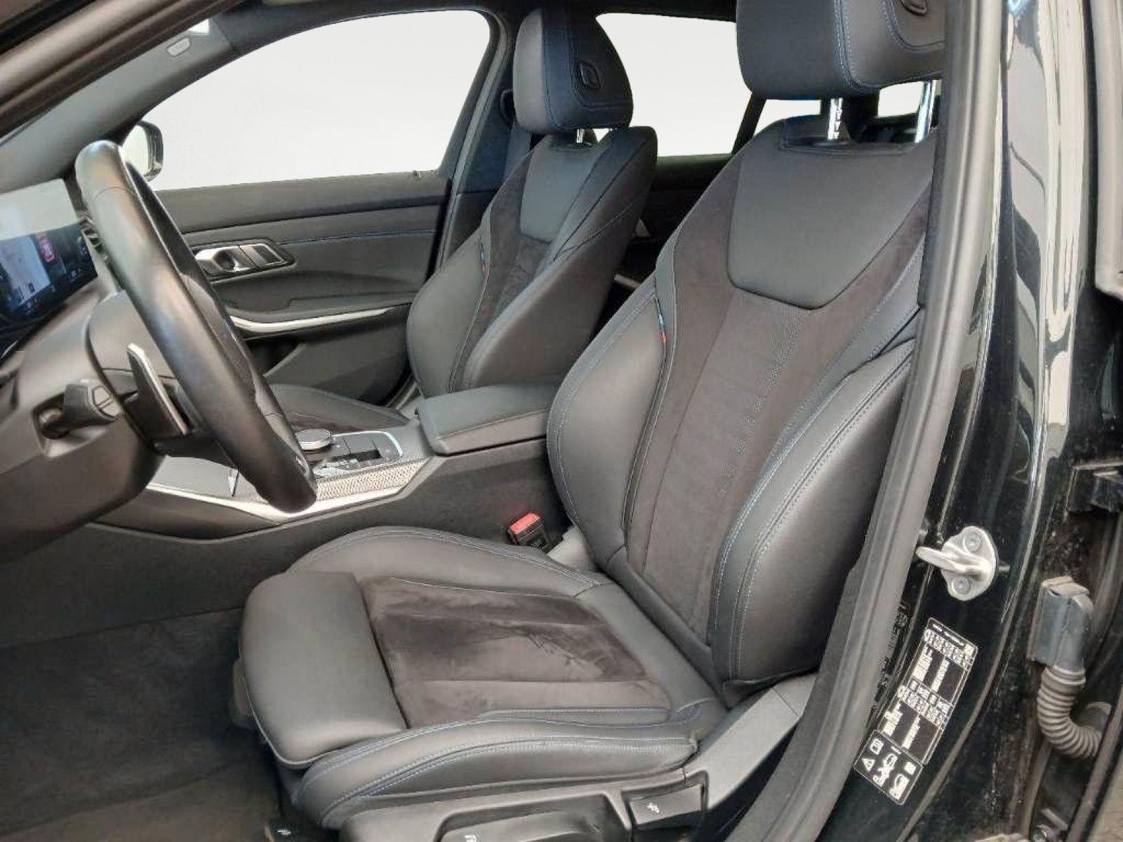 BMW 320d touring xDrive M-Sport - Samsaru's Car Outlet