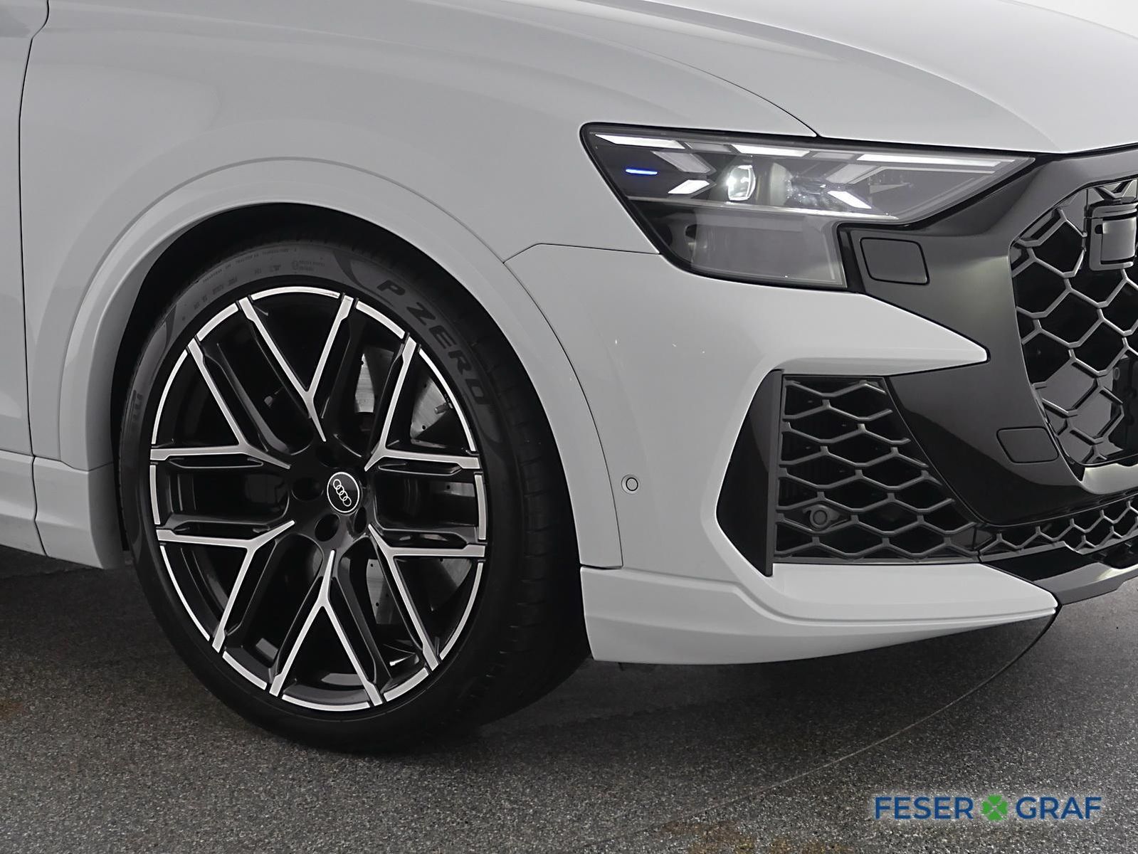Audi RSQ8 4.0 TFSI quattro S tronic Matrix / B&O / PA