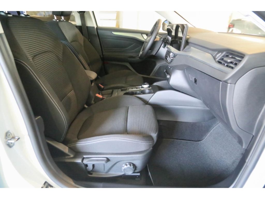 Ford Focus 1.5d Aut. Titanium Navi AHK ACC BLIS Kamer