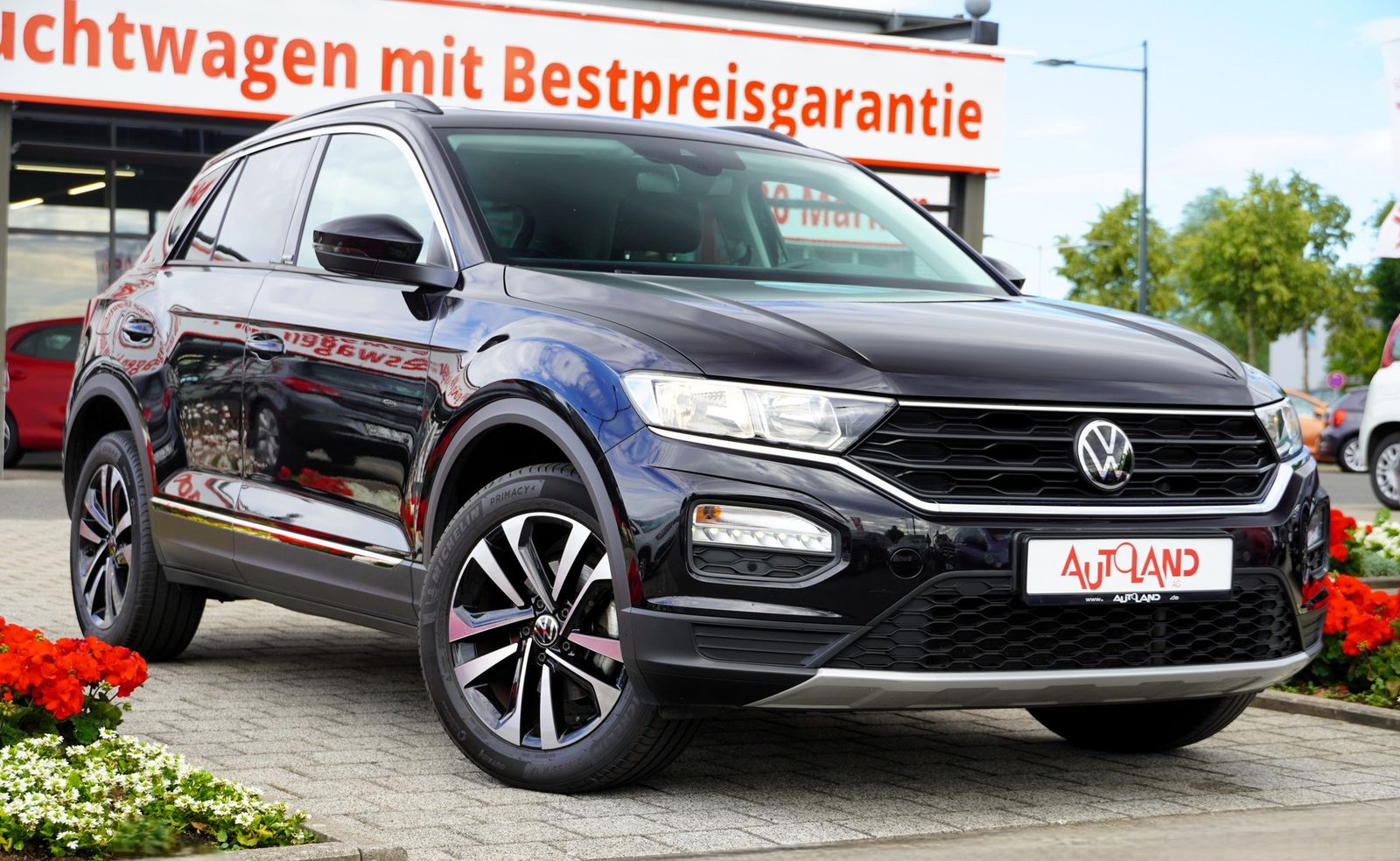 Volkswagen T-Roc 1.0 TSI United - Samsaru's Car Outlet