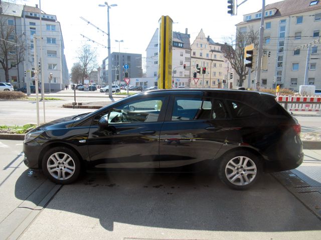 Opel Astra ST 1.5D Aut. Business - Samsaru's Car Outlet