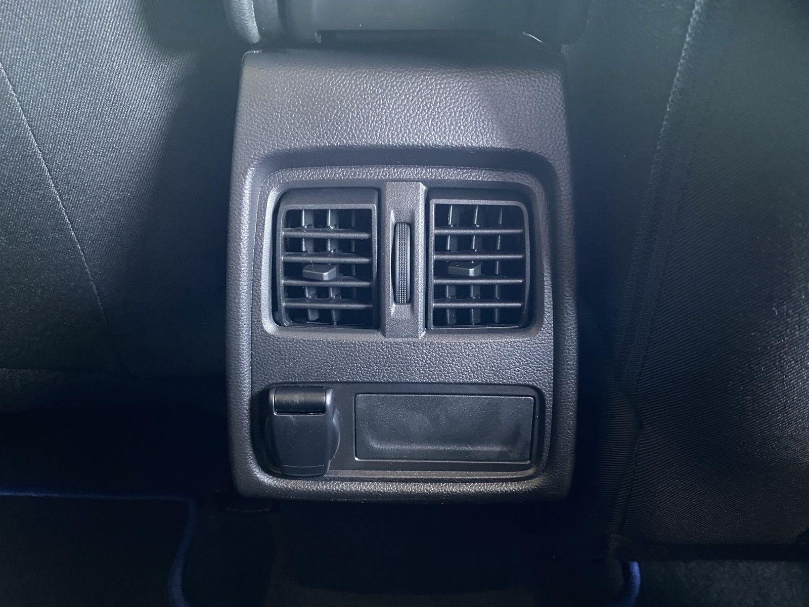 Renault Captur BUSINESS EDITION E-TECH Plug-in - Samsaru's Car Outlet