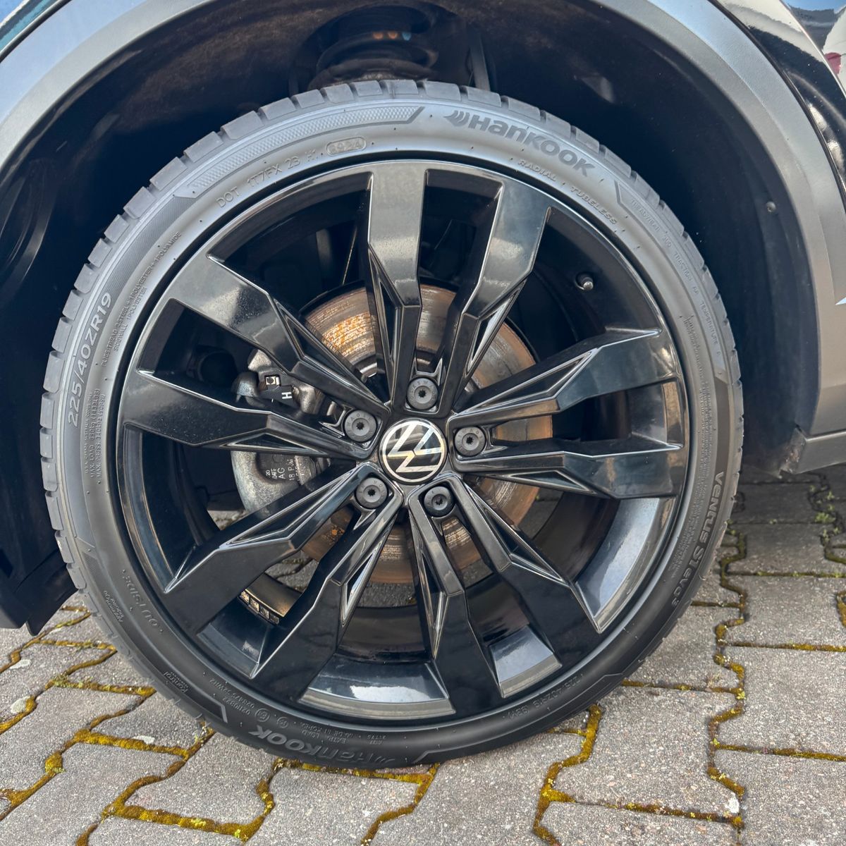 Volkswagen T-Roc Sport 1.5 TSI - Samsaru's Car Outlet
