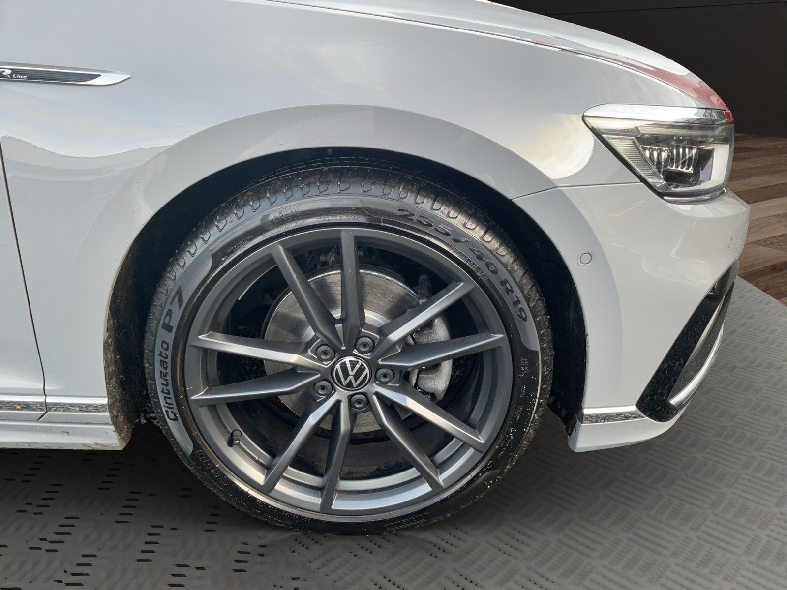 Volkswagen Passat Variant 2.0TDI Elegance 4M DSG R-Line+AHK