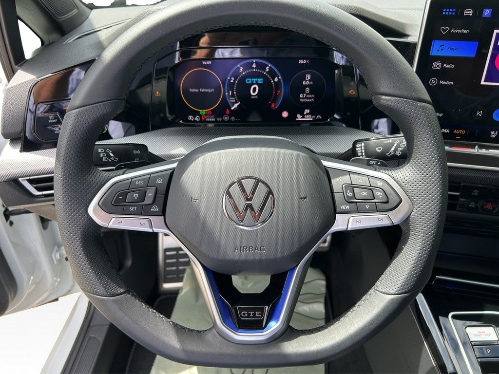 Volkswagen Golf VIII 1.5 eHybrid DSG GTE AHK*PANO*HUD*IQ-LI