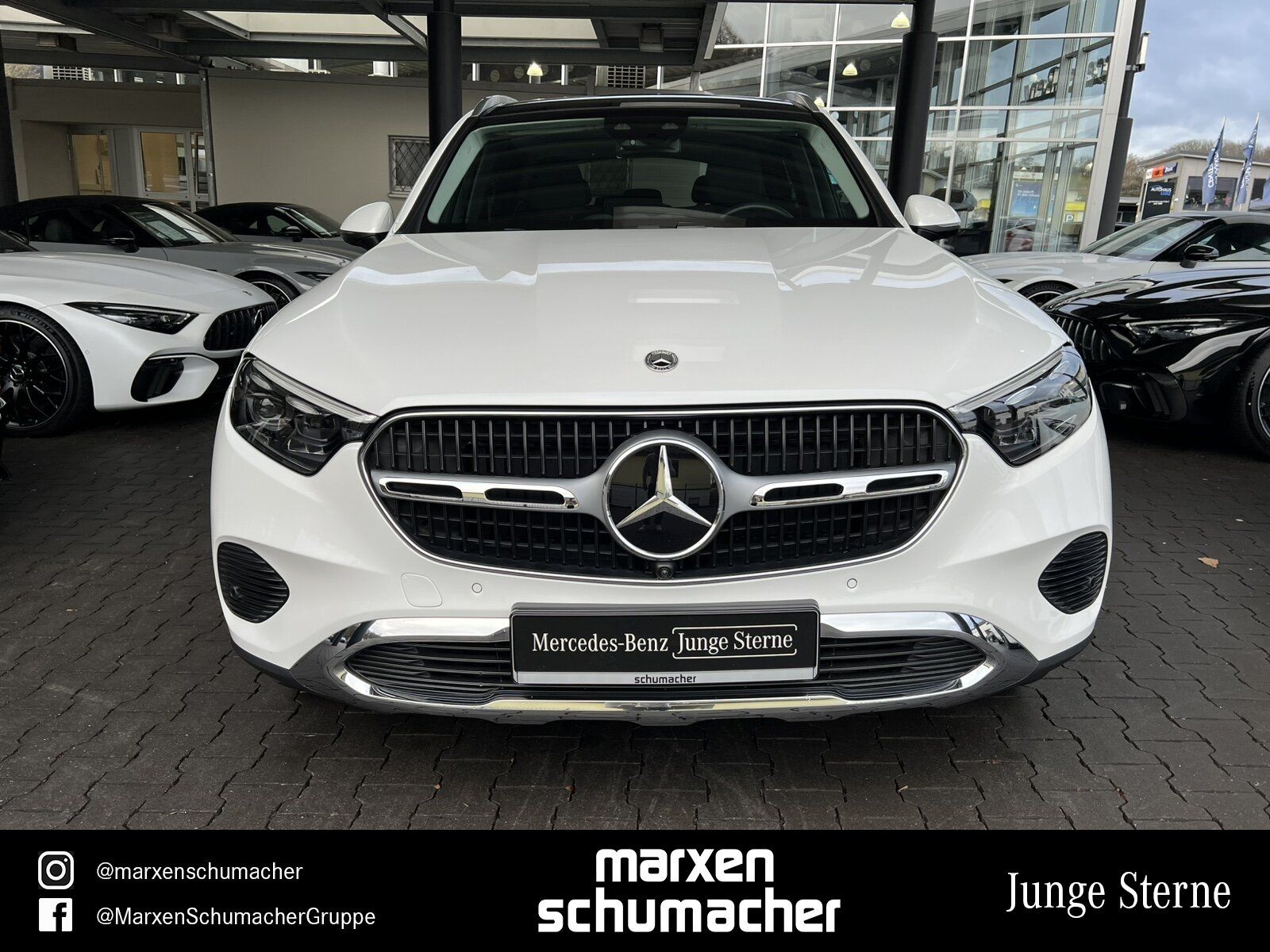 Mercedes-Benz GLC 220 d 4M AVANTGARDE Pano+360°+AHK+DIGITAL