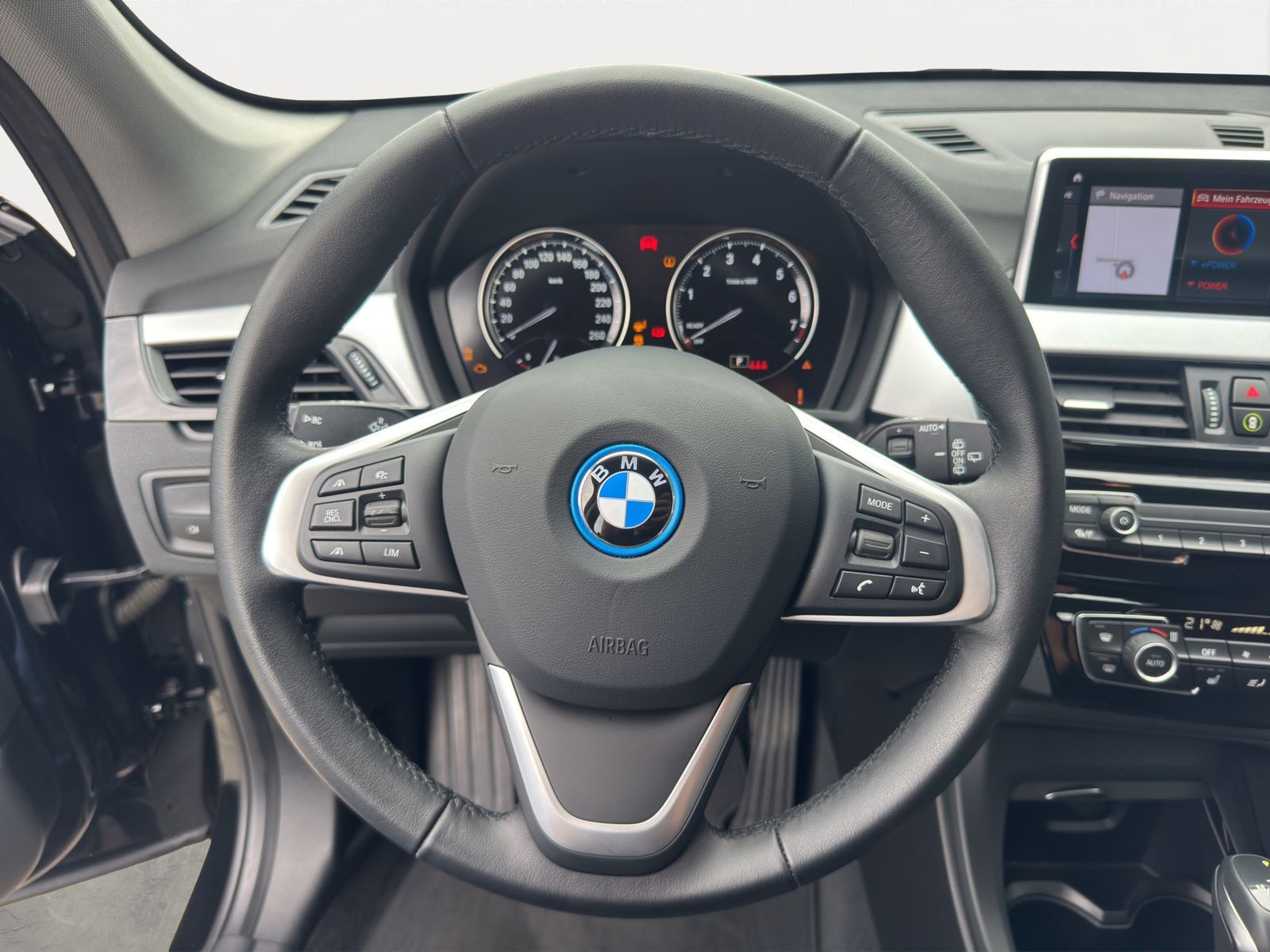 BMW X1 xDrive 25e Advantage - Samsaru's Car Outlet