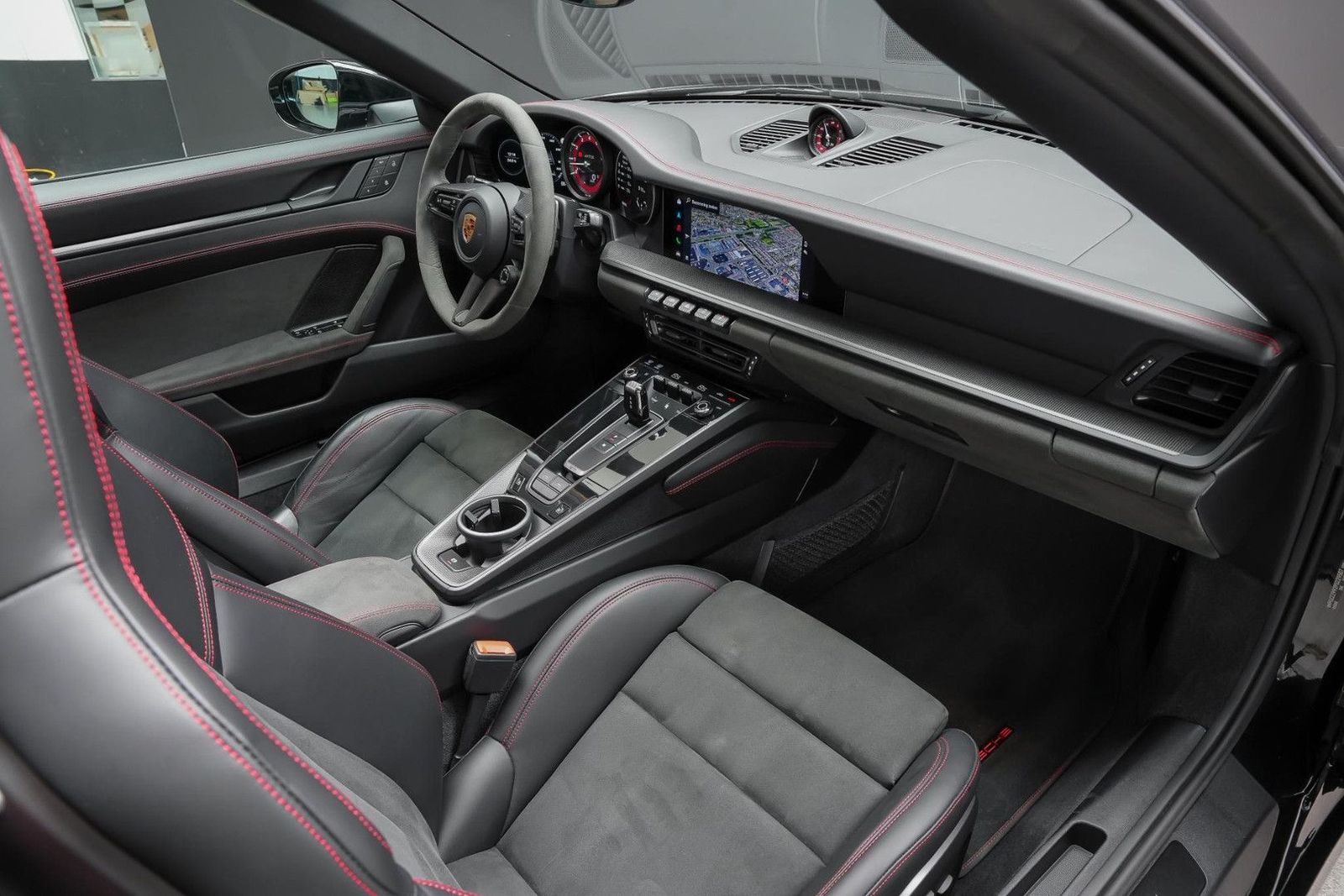 Porsche 992 Targa 4 GTS - Samsaru's Car Outlet