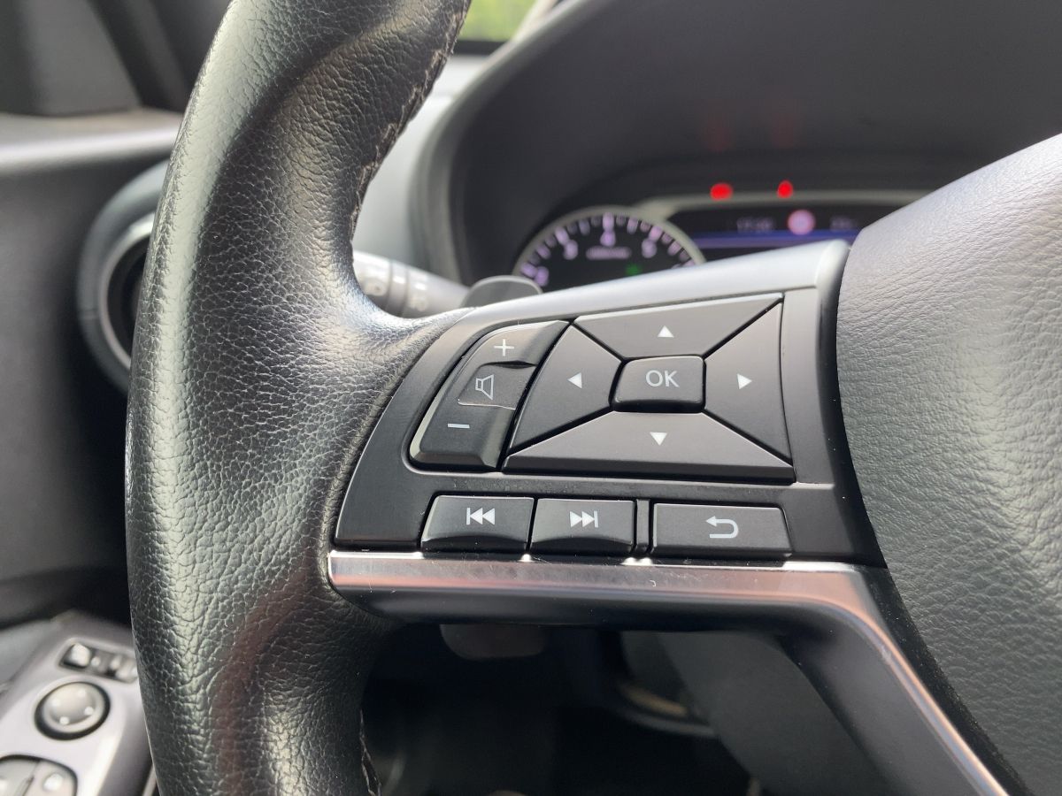 Nissan Juke DCT N-Connecta - Samsaru's Car Outlet