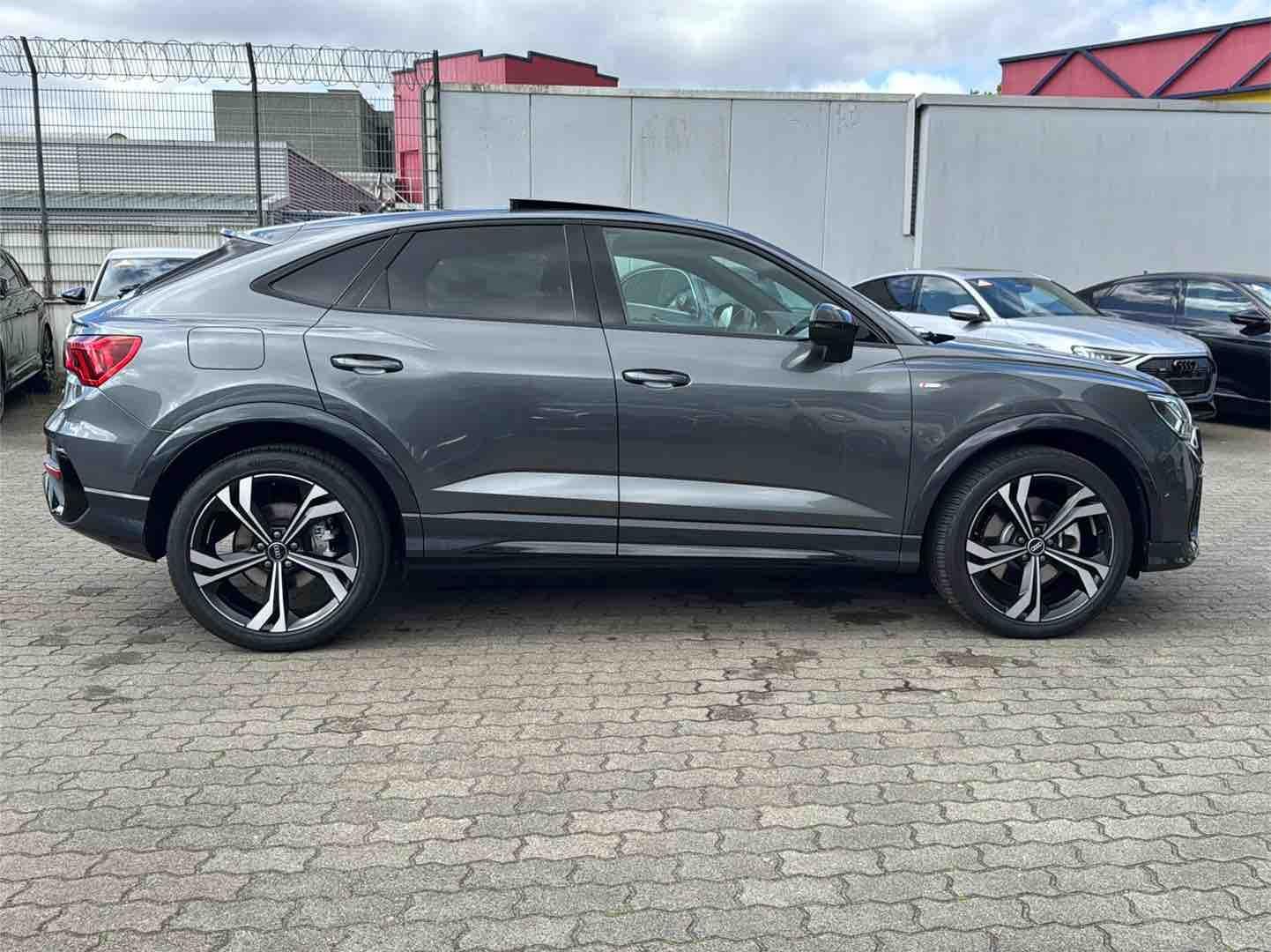 Audi Q3 Sportback 40 TFSI S line - Samsaru's Car Outlet