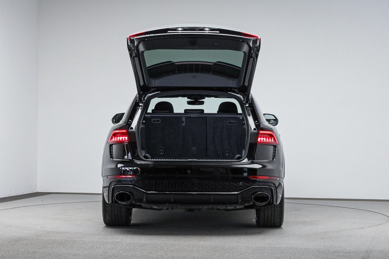 Audi RS Q8 PANO*RS-AGA*305KM/H*KERAMIK*NACHTSICHT*B&O