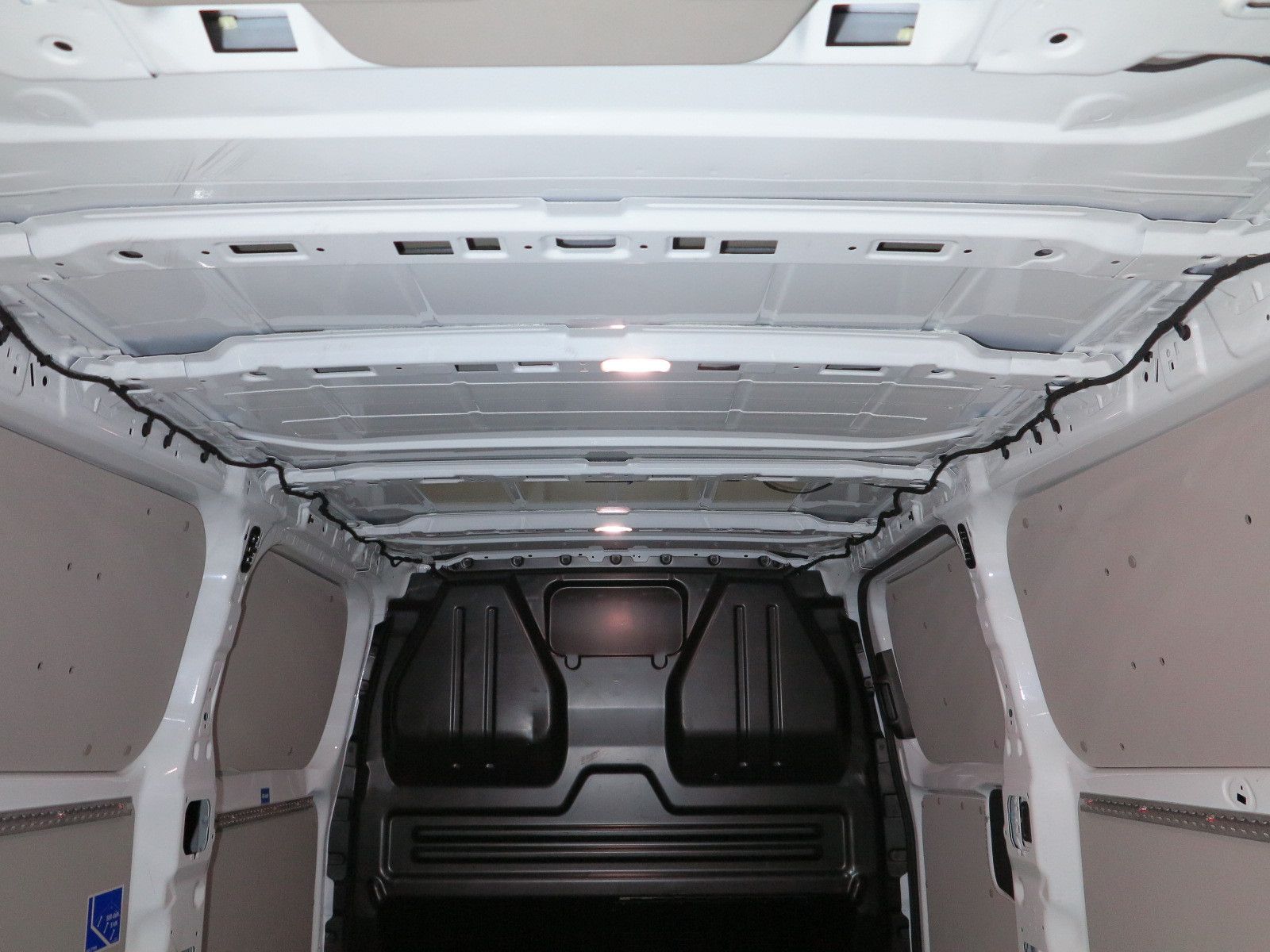 Volkswagen T7 Transporter Kasten TDI2.0 SCR Lang 3Si FlüTür