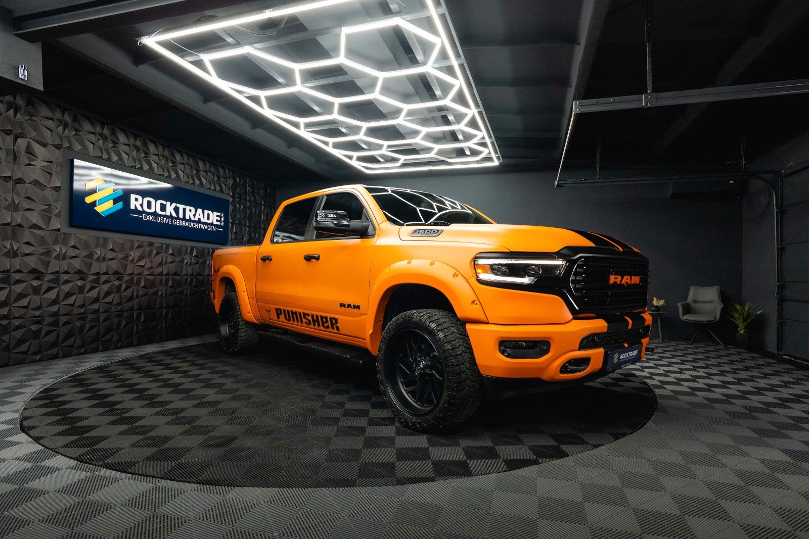 Dodge RAM 5.7 V8 HEMI 4x4 OFFROAD Night PUNISHER 19%