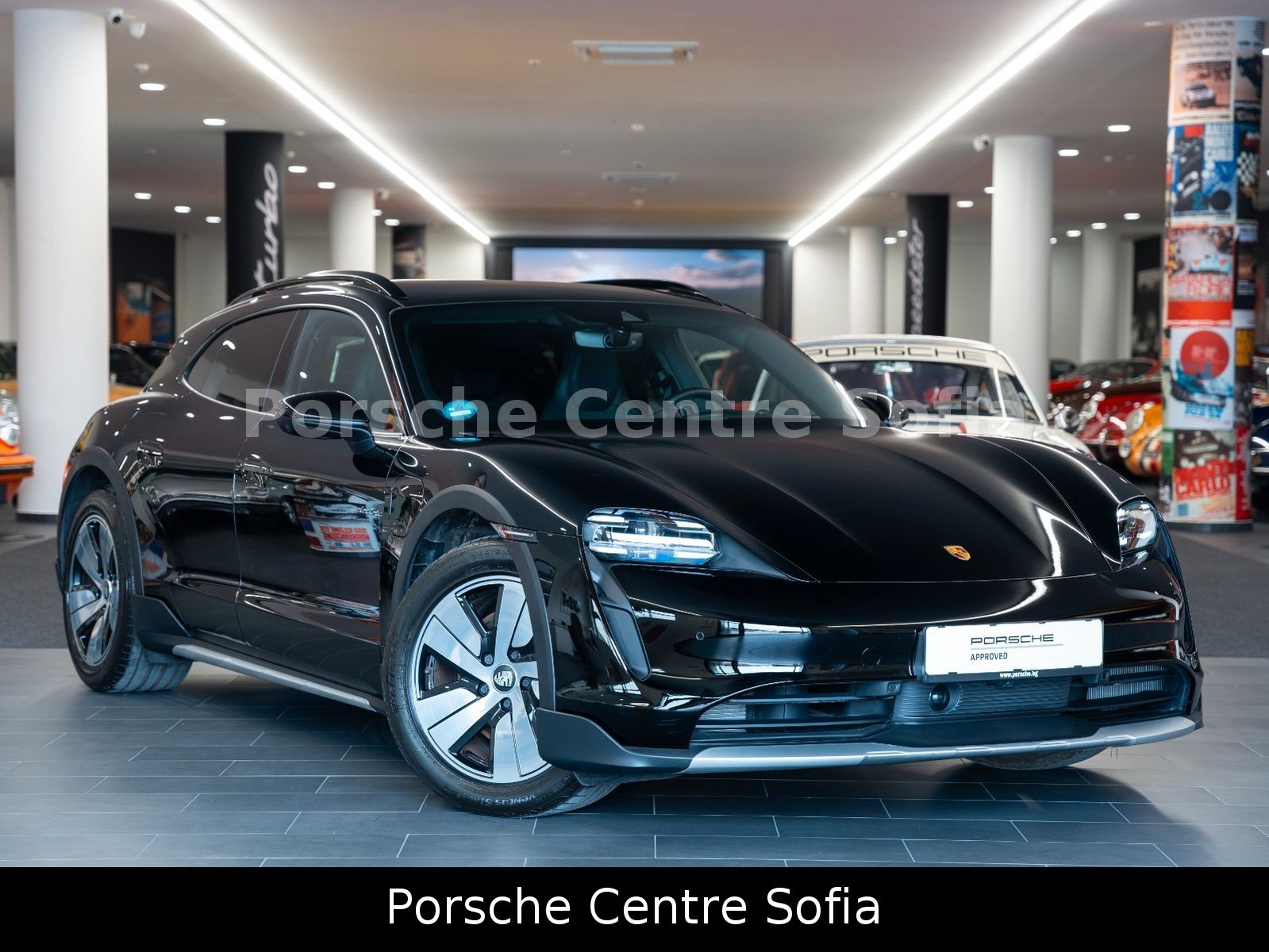 Porsche Taycan Cross Turismo 4