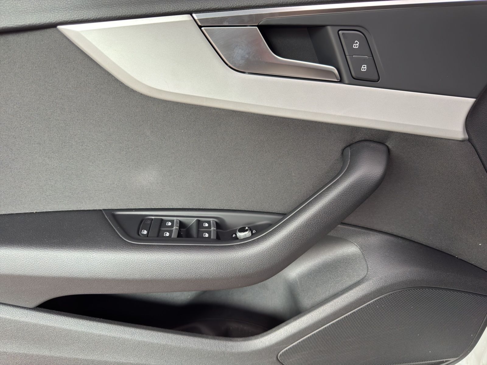 Audi A4 Avant 35 TFSI - Samsaru's Car Outlet