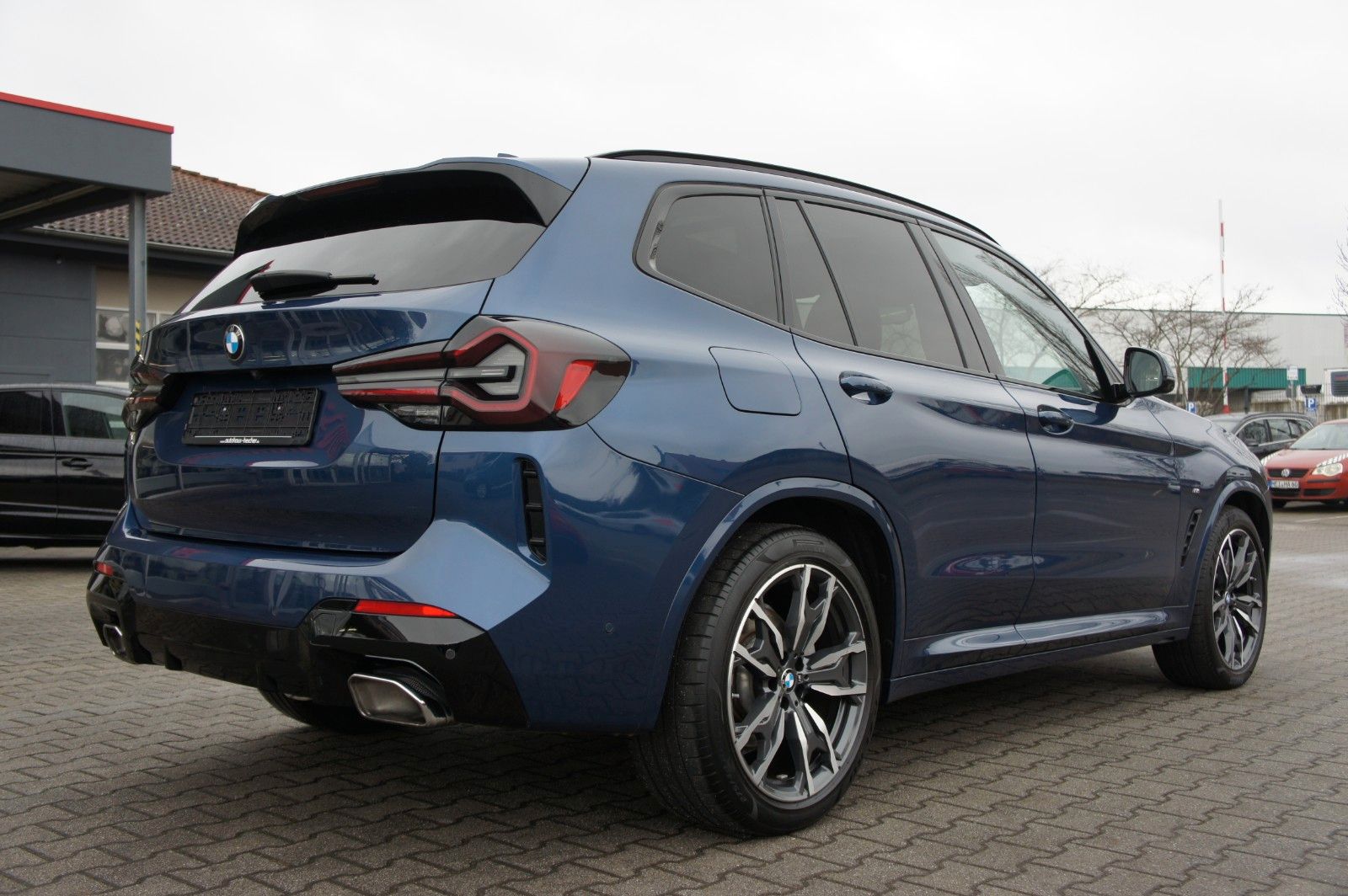 BMW X3 30d xDrive *M-SPORT*STANDHZG*360°*AHK*