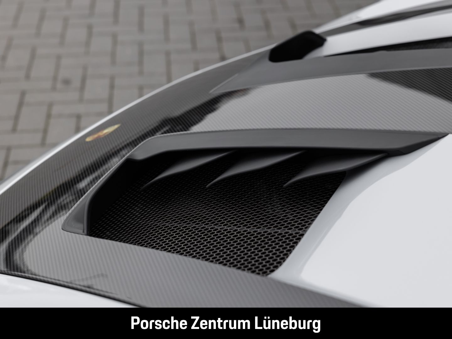 Porsche 992 911 GT3 RS - Samsaru's Car Outlet