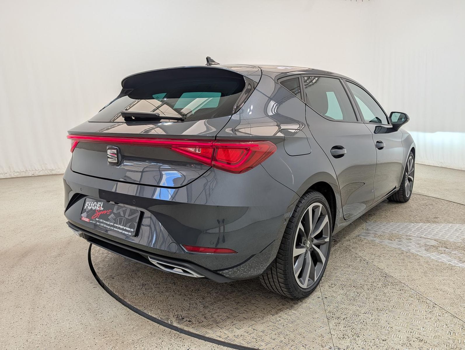 Seat Leon 1.5 eTSI DSG FR AHK|Navi|LED|Winter|18"|ACC