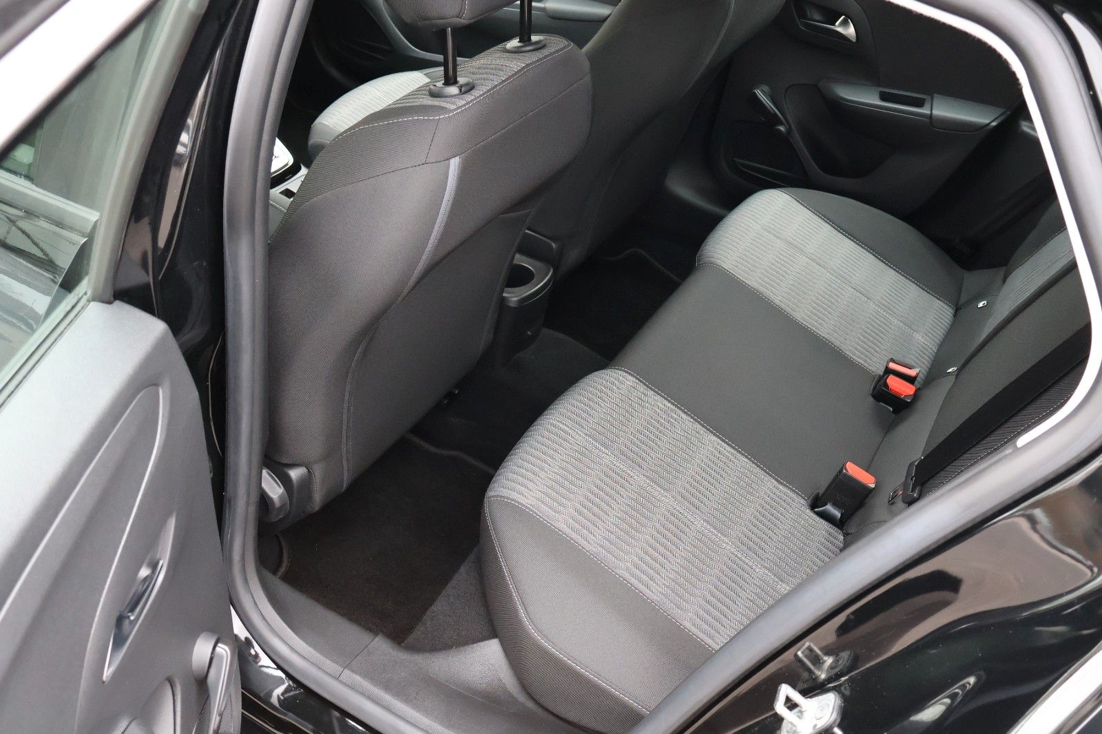 Opel Corsa 1.2 Turbo AT8 Edition - Samsaru's Car Outlet