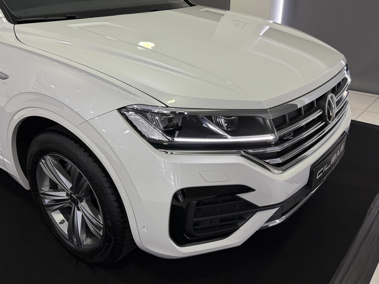Volkswagen Touareg Elegance 4Motion - Samsaru's Car Outlet