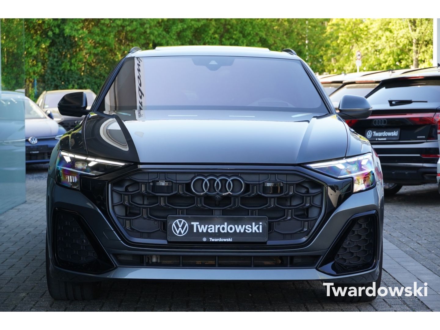Audi Q8 S line Pano HUD Matrix 23'' B&O AHK 360°